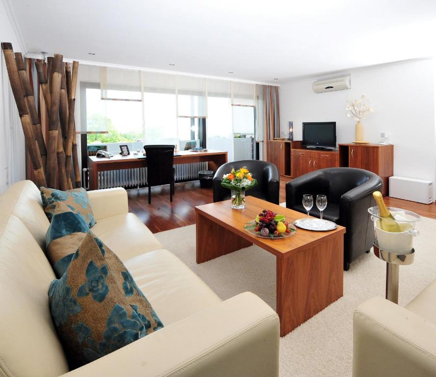 Arens Hotel 327Mnn Санкт-Мартин Экстерьер фото
